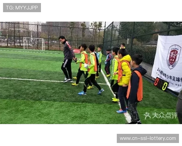 苏州麒麟青少年足球俱乐部跨年联赛落幕，强调体育育人理念